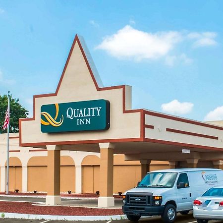 Quality Inn New Kensington Экстерьер фото