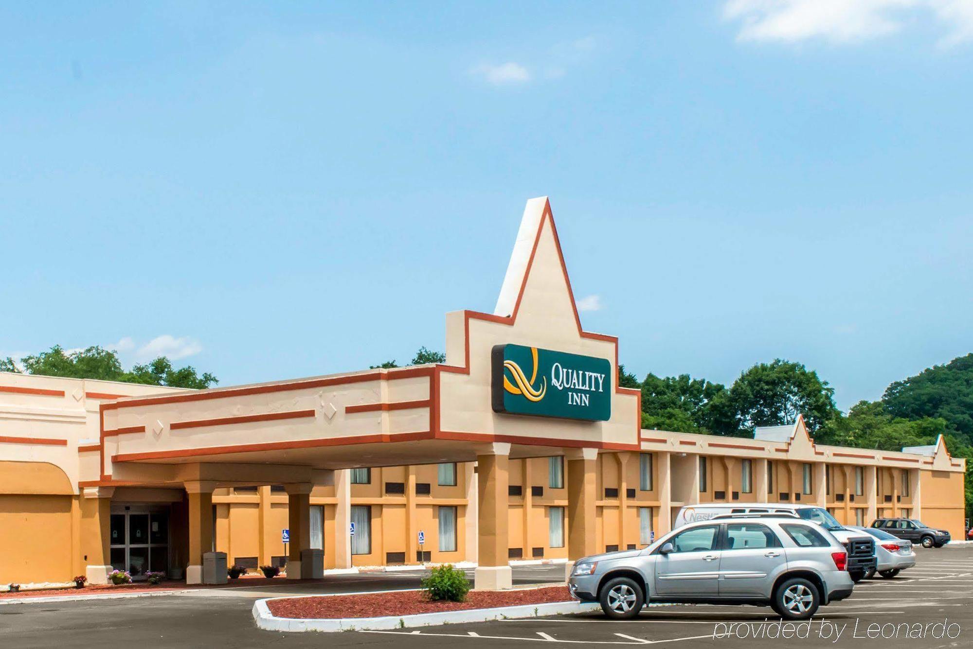 Quality Inn New Kensington Экстерьер фото